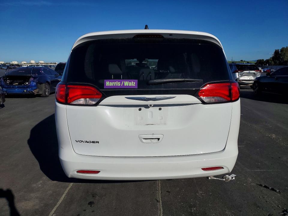 79669015 :رقم المزاد ، 2C4RC1DG2MR570332 vin ، 2021 Chrysler Voyager مزاد بيع