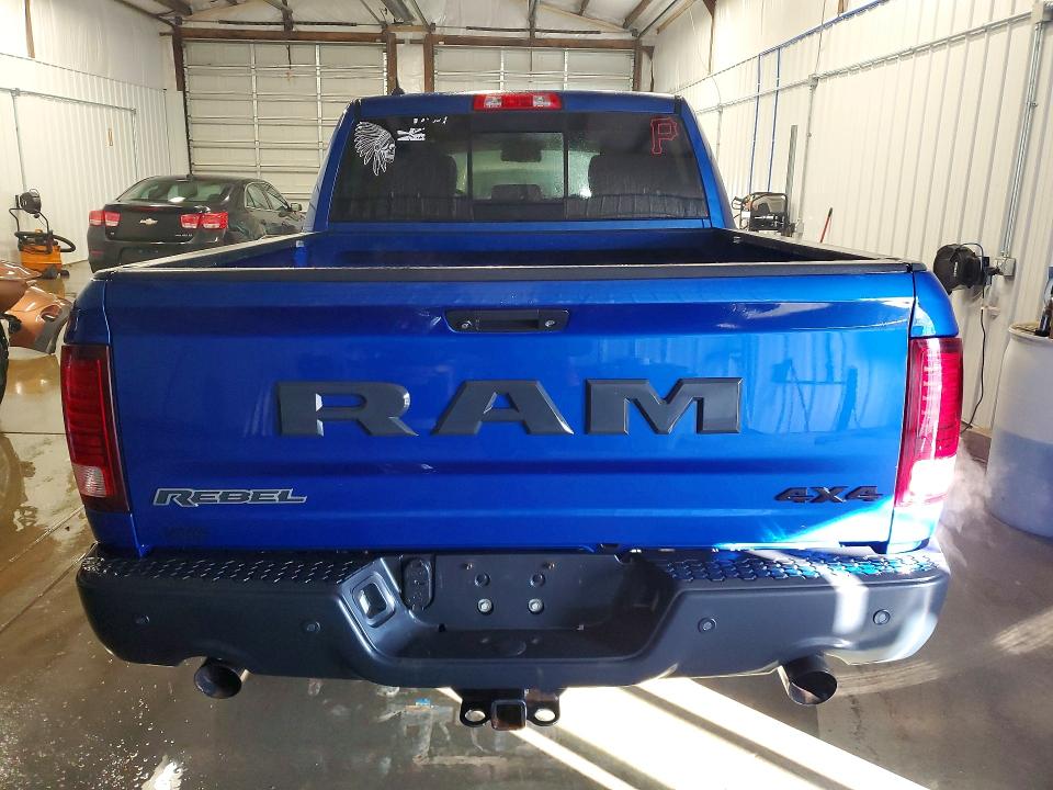 47085216 :رقم المزاد ، 1C6RR7YT4HS784842 vin ، 2017 Ram 1500 مزاد بيع