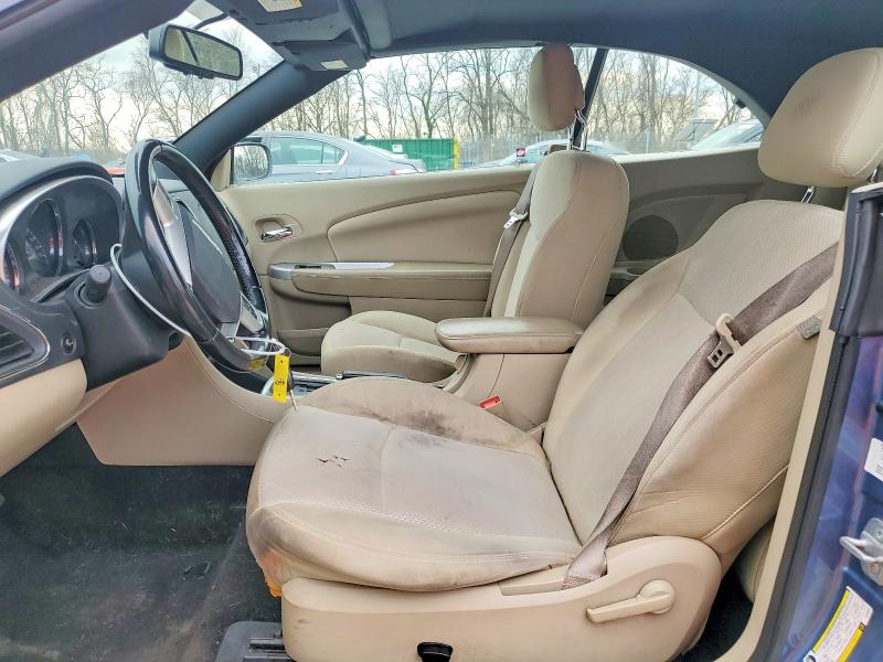 45458546 :رقم المزاد ، 1C3BC2EG9BN568324 vin ، 2011 Chrysler 200 مزاد بيع