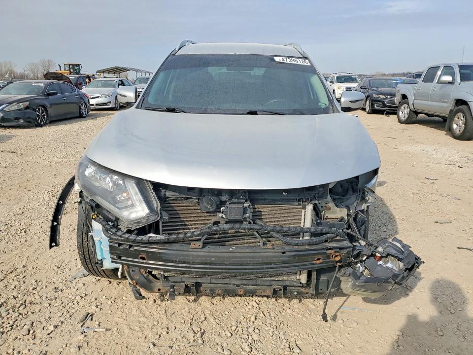 47395136 :رقم المزاد ، 5N1AT2MV6HC886537 vin ، 2017 Nissan Rogue مزاد بيع