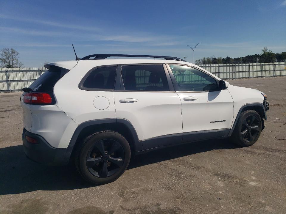 47056426 :رقم المزاد ، 1C4PJLCB3JD544027 vin ، 2018 Jeep Cherokee مزاد بيع