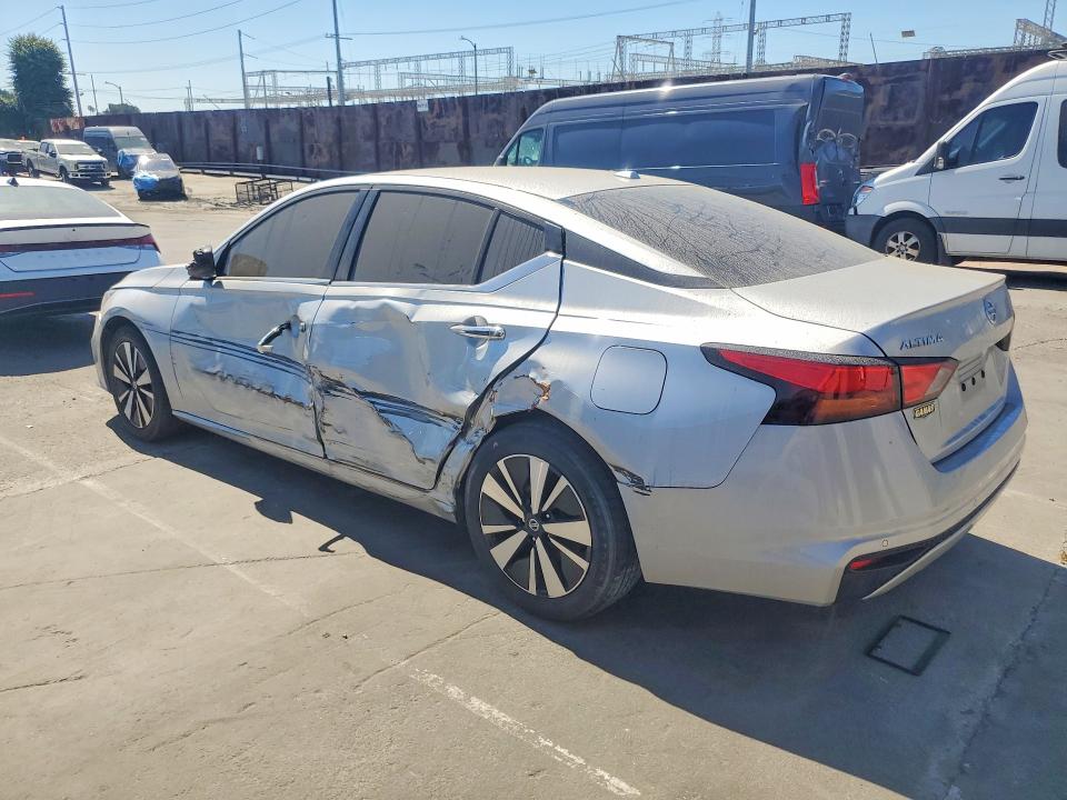 46766286 :رقم المزاد ، 1N4BL4DV2NN318652 vin ، 2022 Nissan Altima مزاد بيع