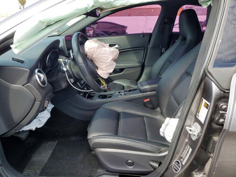 79670025 :رقم المزاد ، WDDSJ4EB7JN613105 vin ، 2018 Mercedes-benz Cla مزاد بيع