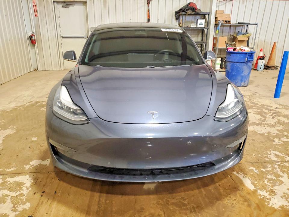 45983136 :رقم المزاد ، 5YJ3E1EB3LF720364 vin ، 2020 Tesla Model 3 مزاد بيع