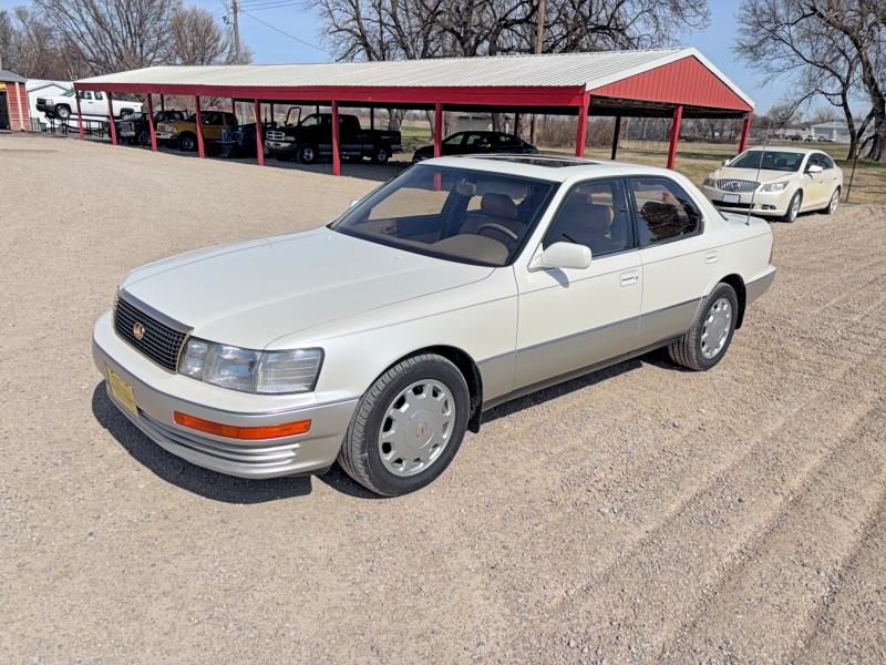 1992 Lexus Ls 400 მანქანა იყიდება აუქციონზე, vin: JT8UF11E8N0141128, აუქციონის ნომერი: 46362806