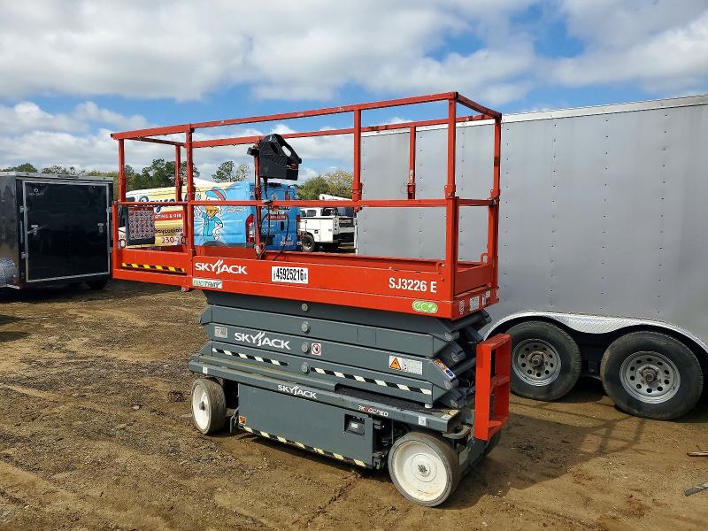 Продажа на аукционе авто 2024 Skyjack Sj4732e, vin: A101019774, номер лота: 45925216