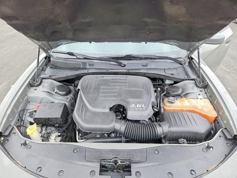 48228336 :رقم المزاد ، 2C3CDXHG4JH281359 vin ، 2018 Dodge Charger مزاد بيع
