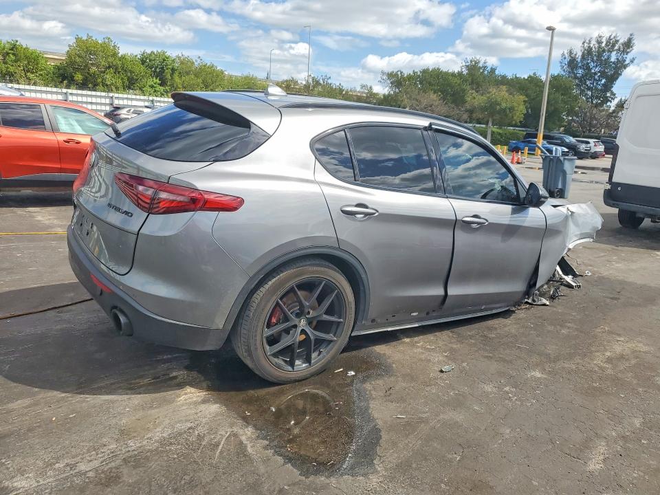 Продаж на аукціоні авто 2020 Alfa Romeo Stelvio, vin: ZASPAJAN6L7C75483, номер лоту: 52318016