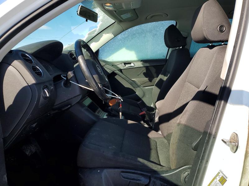 45582446 :رقم المزاد ، WVGJV7AX4FW566691 vin ، 2015 Volkswagen Tiguan مزاد بيع