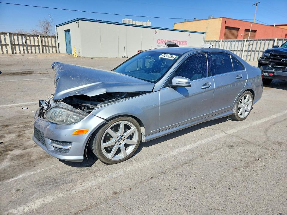 Продажа на аукционе авто 2013 Mercedes-benz C, vin: WDDGF4HBXDR264389, номер лота: 46235886