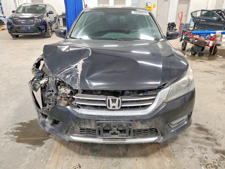 76480915 :رقم المزاد ، 1HGCR2F59FA800950 vin ، 2015 Honda Accord مزاد بيع