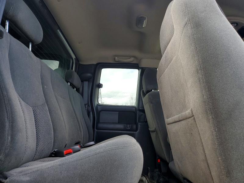 Продажа на аукционе авто 2003 Chevrolet Silverado, vin: 2GCEC19V631325861, номер лота: 41695286