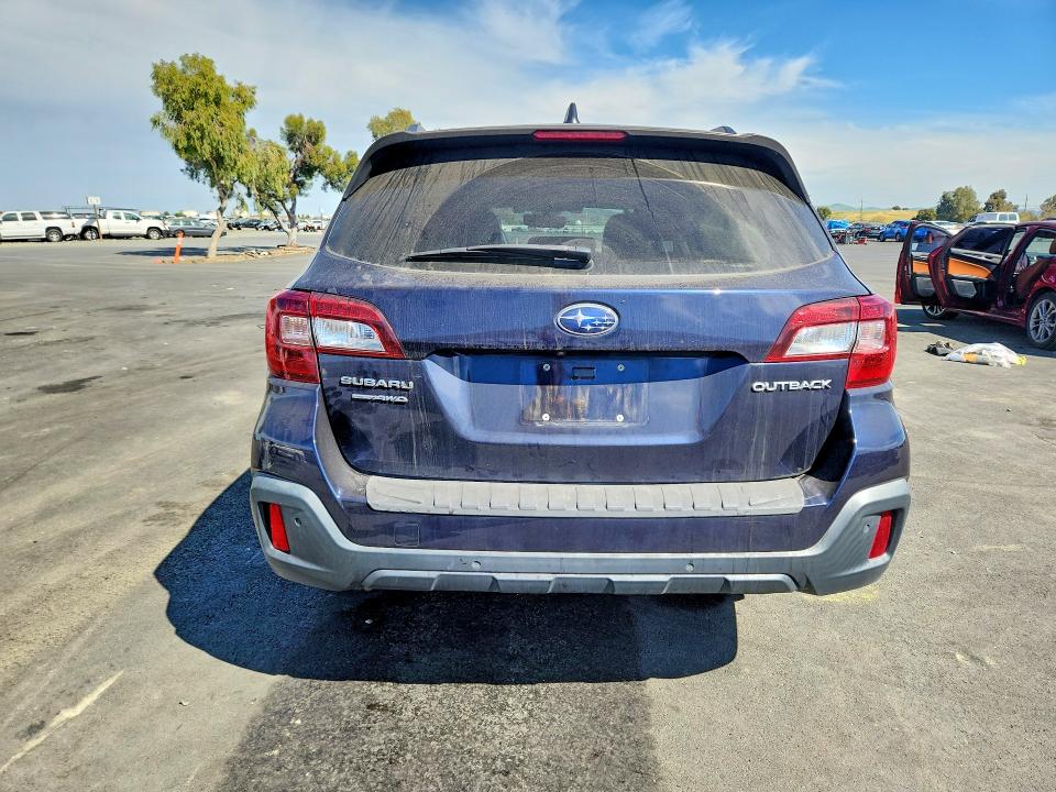 Продажа на аукционе авто 2018 Subaru Outback, vin: 4S4BSATC1J3378581, номер лота: 47953226