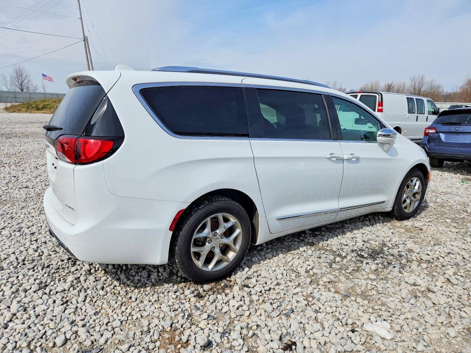 47841426 :رقم المزاد ، 2C4RC1GG1HR670696 vin ، 2017 Chrysler Pacifica مزاد بيع