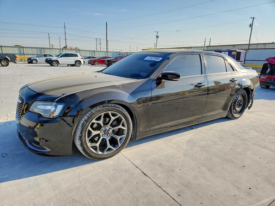 2016 Chrysler 300 მანქანა იყიდება აუქციონზე, vin: 2C3CCABG7GH230357, აუქციონის ნომერი: 47423996