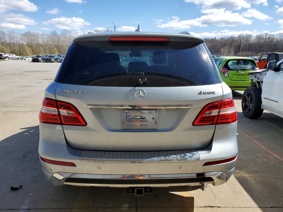 Продажа на аукционе авто 2015 Mercedes-benz Ml, vin: 4JGDA5HB7FA451765, номер лота: 46126716