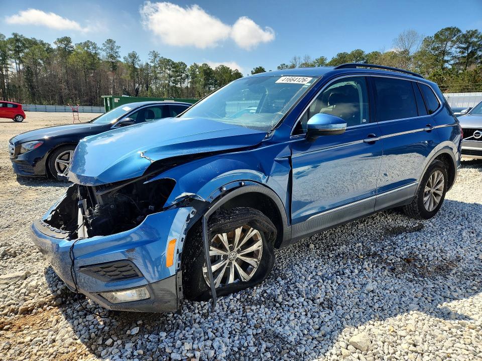 2018 Volkswagen Tiguan მანქანა იყიდება აუქციონზე, vin: 3VV3B7AX8JM000923, აუქციონის ნომერი: 41664126