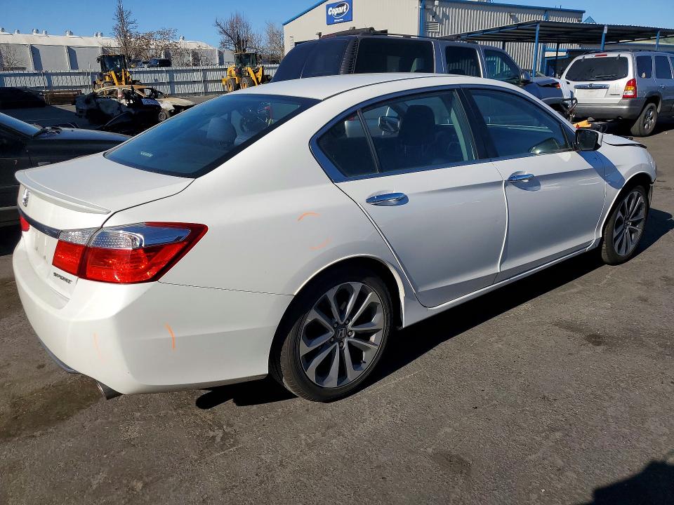 79920595 :رقم المزاد ، 1HGCR2F50FA237562 vin ، 2015 Honda Accord مزاد بيع