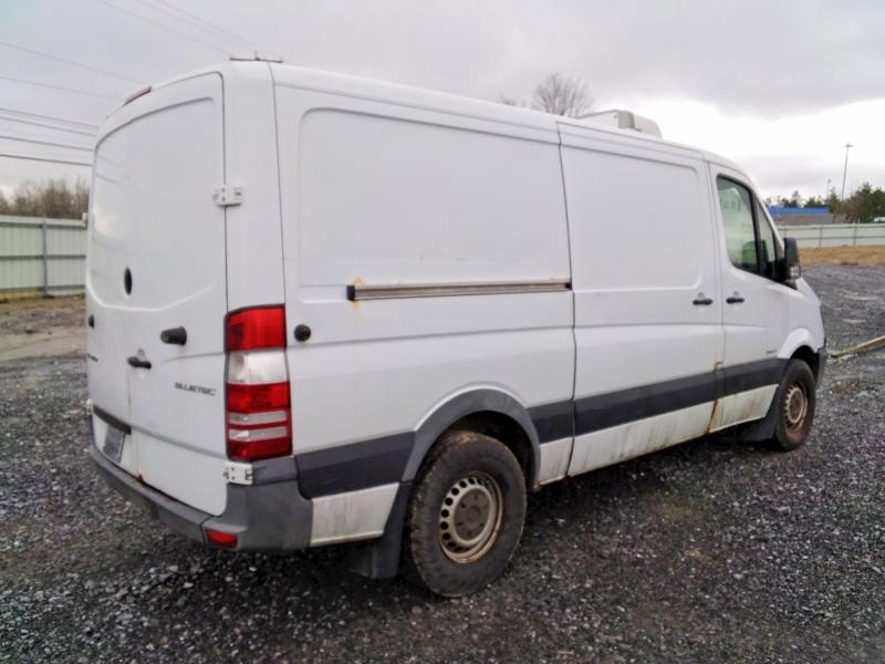 2014 Mercedes Benz Sprinter მანქანა იყიდება აუქციონზე, vin: WD3PE7CCXE5824798, აუქციონის ნომერი: 47163346