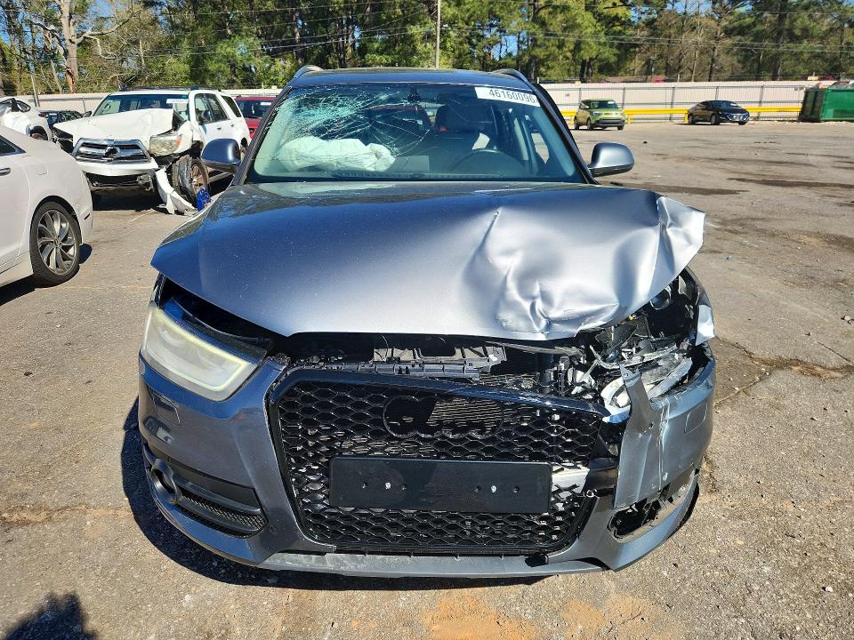 46160096 :رقم المزاد ، WA1EFCFS1FR014020 vin ، 2015 Audi Q3 مزاد بيع