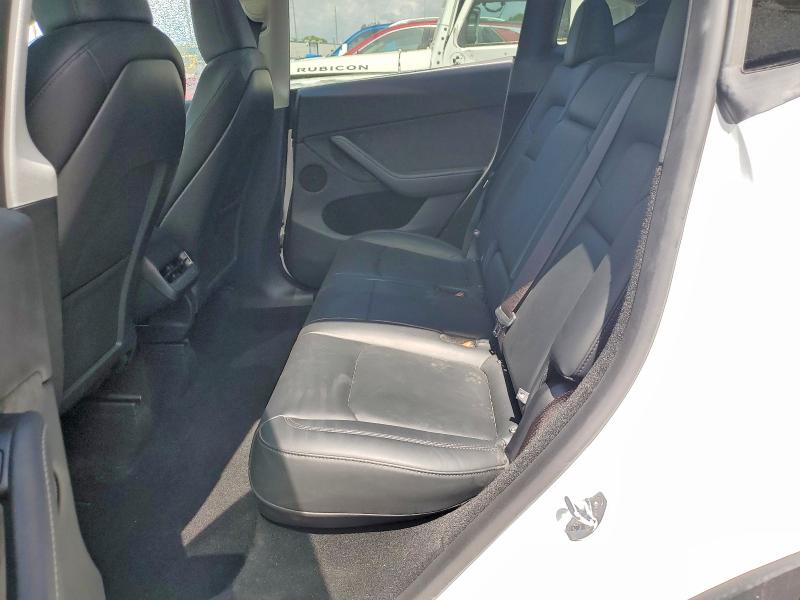 2024 Tesla Model Y მანქანა იყიდება აუქციონზე, vin: 7SAYGDEE4RA333052, აუქციონის ნომერი: 41996556