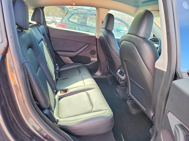 46730216 :رقم المزاد ، 7SAYGDEE3SF281776 vin ، 2025 Tesla Model Y مزاد بيع