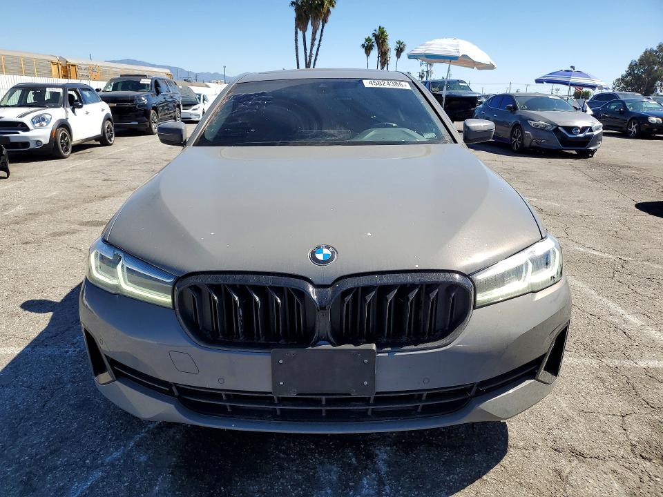 45824386 :رقم المزاد ، WBA53BH04NWX84178 vin ، 2022 Bmw 530 مزاد بيع