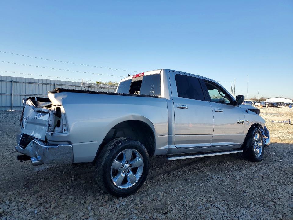 45869606 :رقم المزاد ، 1C6RR6LT2JS112642 vin ، 2018 Ram 1500 مزاد بيع