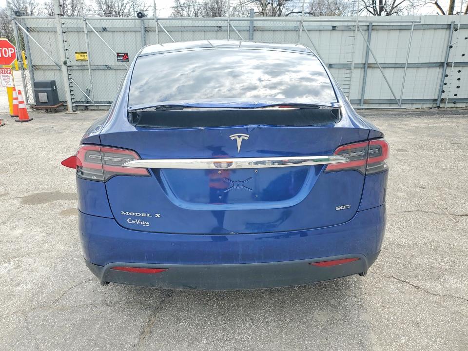 48313196 :رقم المزاد ، 5YJXCAE22GF005170 vin ، 2016 Tesla Model X مزاد بيع
