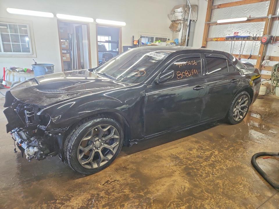 Продажа на аукционе авто 2018 Chrysler 300, vin: 2C3CCABT7JH302100, номер лота: 46165656