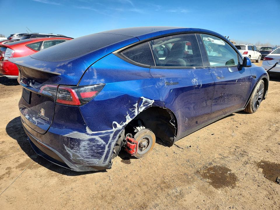 2024 Tesla Model Y მანქანა იყიდება აუქციონზე, vin: 7SAYGDEF2RA280053, აუქციონის ნომერი: 46610566