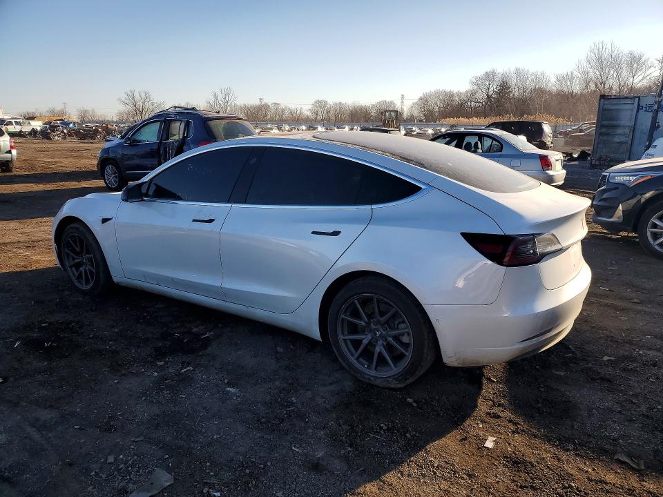Продажа на аукционе авто 2018 Tesla Model 3, vin: 5YJ3E1EB4JF100247, номер лота: 79207035