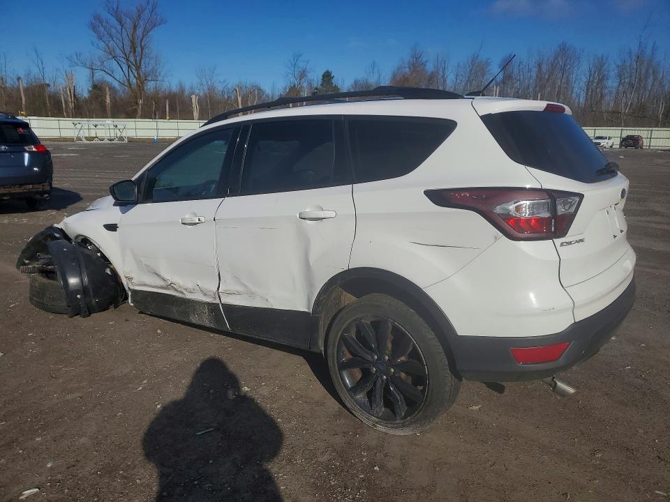 Продажа на аукционе авто 2017 Ford Escape, vin: 1FMCU9G99HUD70941, номер лота: 46728526