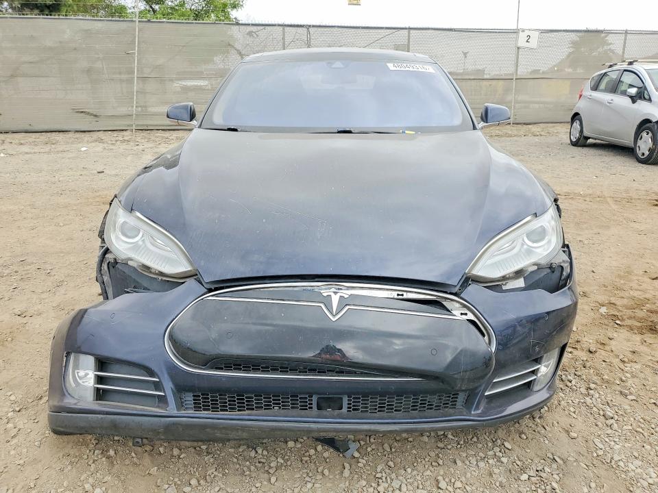 2014 Tesla Model S მანქანა იყიდება აუქციონზე, vin: 5YJSA1H18EFP56161, აუქციონის ნომერი: 48049316