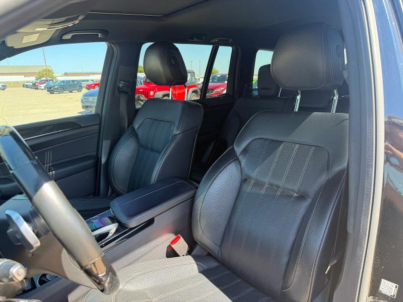 47941136 :رقم المزاد ، 4JGDF6EE9HA837080 vin ، 2017 Mercedes-benz Gls مزاد بيع