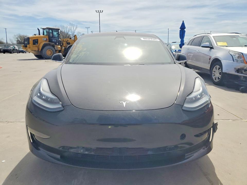 46529526 :رقم المزاد ، 5YJ3E1EA4KF189987 vin ، 2019 Tesla Model 3 مزاد بيع