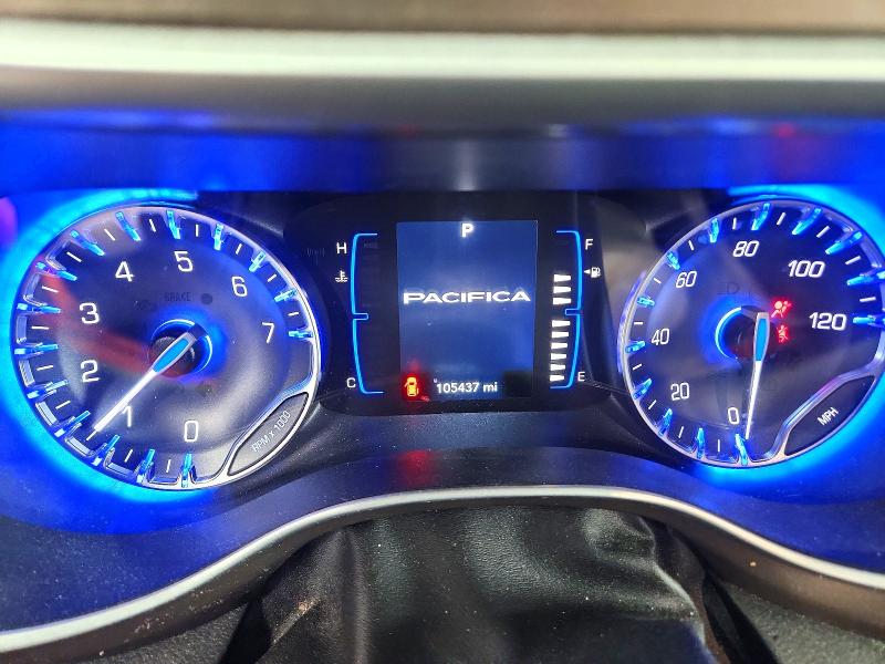 46021126 :رقم المزاد ، 2C4RC1BG1JR236131 vin ، 2018 Chrysler Pacifica مزاد بيع