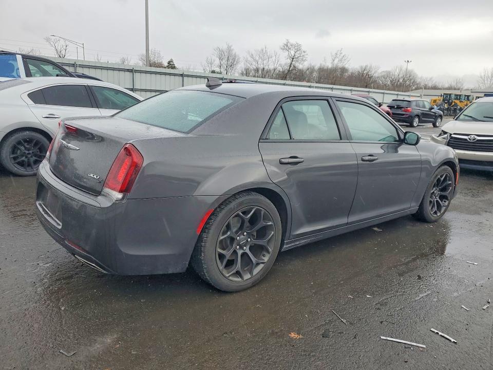 2019 Chrysler 300 მანქანა იყიდება აუქციონზე, vin: 2C3CCABGXKH635105, აუქციონის ნომერი: 46017636
