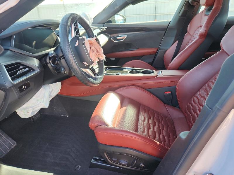 47567186 :رقم المزاد ، WAUCJBFW7R7002041 vin ، 2024 Audi E-tron Gt مزاد بيع