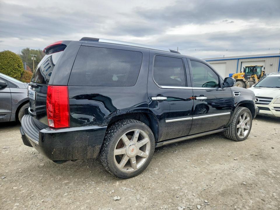 75909815 :رقم المزاد ، 1GYUKCEF4AR135077 vin ، 2010 Cadillac Escalade مزاد بيع
