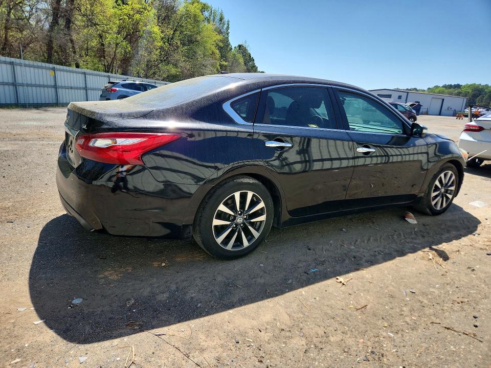 Продажа на аукционе авто 2017 Nissan Altima, vin: 1N4AL3AP3HC231080, номер лота: 46499326