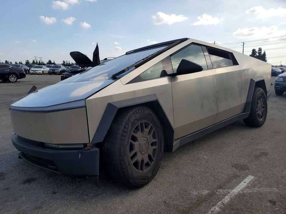 Auction sale of the 2024 Tesla Cybertruck, vin: 7G2CEHEE0RA016743, lot number: 45546856