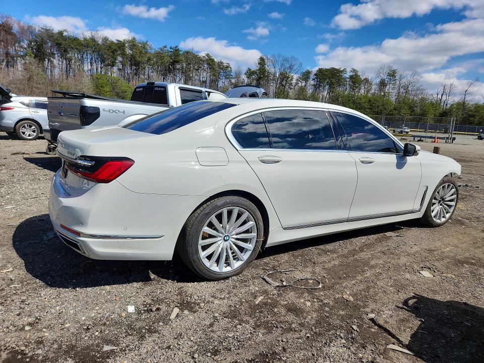Продаж на аукціоні авто 2022 Bmw 740, vin: WBA7T2C00NCH62750, номер лоту: 45701916