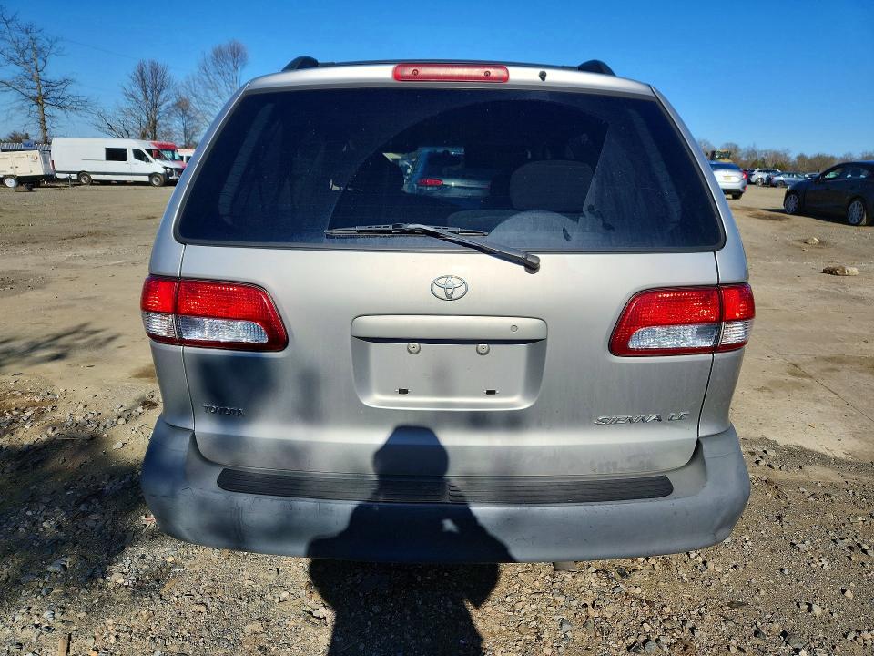 47438676 :رقم المزاد ، 4T3ZF13C22U453083 vin ، 2002 Toyota Sienna مزاد بيع