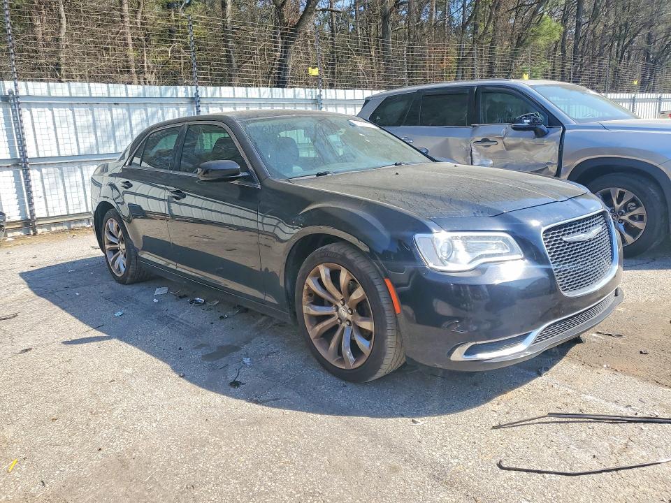 45988356 :رقم المزاد ، 2C3CCAAG9JH165052 vin ، 2018 Chrysler 300 مزاد بيع