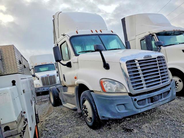 2016 Freightliner Cascadia 1 მანქანა იყიდება აუქციონზე, vin: 1FUBGEDV3GLHC5616, აუქციონის ნომერი: 77429025