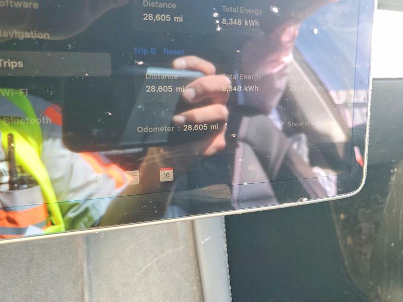 79848625 :رقم المزاد ، 7SAYGDED8RF156175 vin ، 2024 Tesla Model Y مزاد بيع
