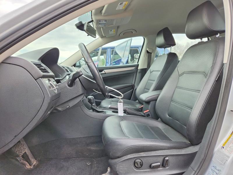47422286 :رقم المزاد ، 1VWAT7A31FC087912 vin ، 2015 Volkswagen Passat مزاد بيع