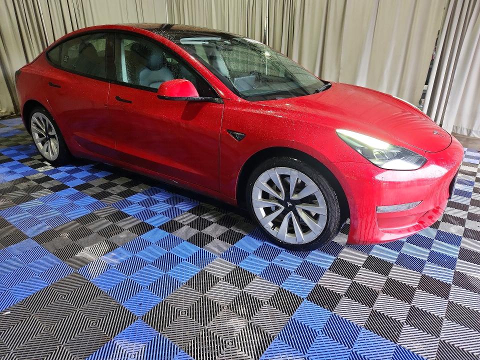 46945366 :رقم المزاد ، 5YJ3E1EA8NF369803 vin ، 2022 Tesla Model 3 مزاد بيع