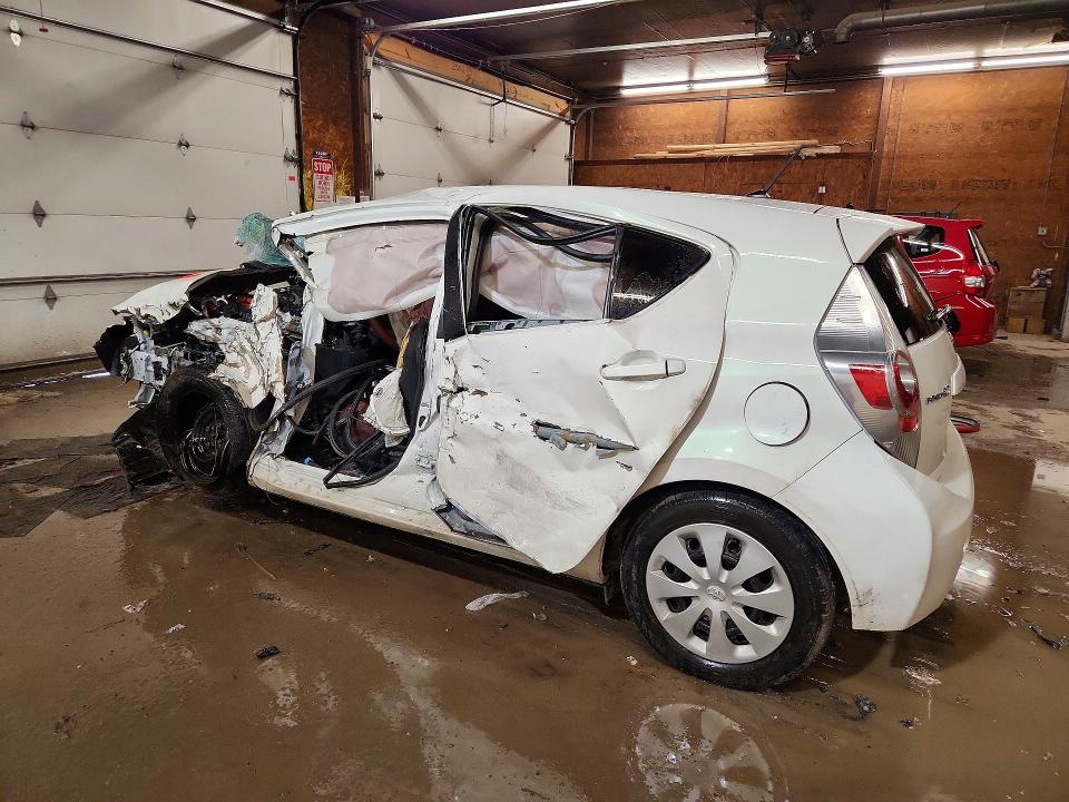 2014 Toyota Prius C მანქანა იყიდება აუქციონზე, vin: JTDKDTB32E1066928, აუქციონის ნომერი: 46346716